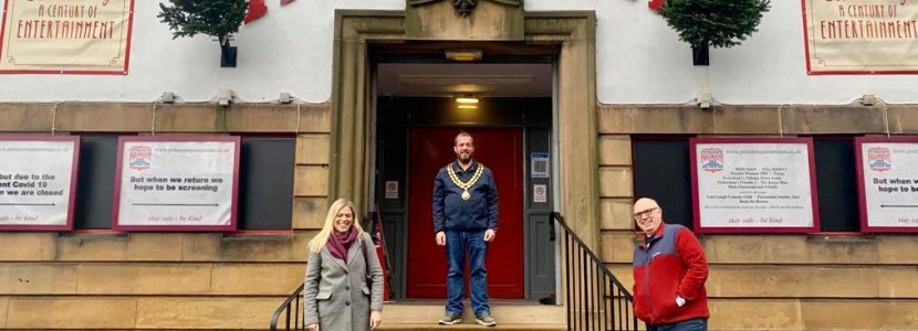 On the steps of the Penistone Paramount